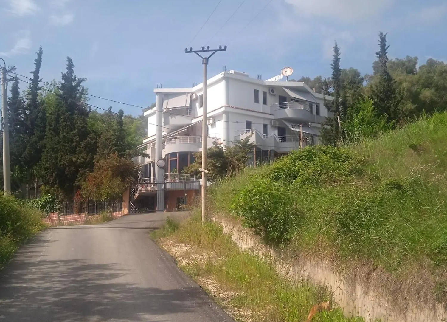 Hotel Moris Kryemëdhej